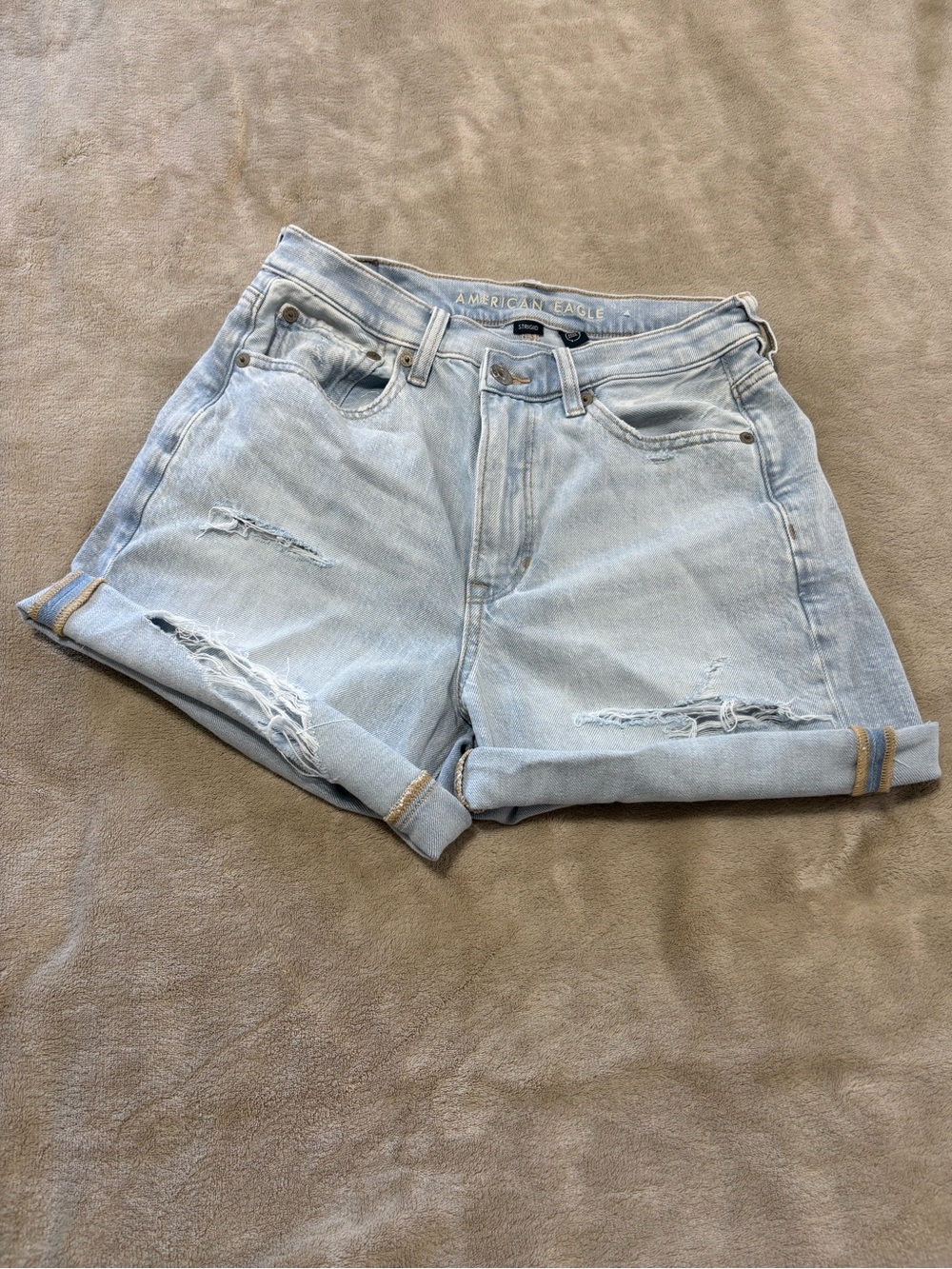 American Eagle Outfitters Light Wash‎ Distressed Denim Cutoff Shorts